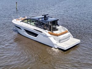 2026 Cruisers Yachts 46 Cantius for sale - photo 3