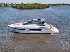 2026 Cruisers Yachts 46 Cantius for sale - photo 4
