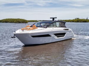 2026 Cruisers Yachts 46 Cantius for sale - photo 6