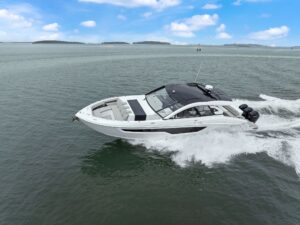 2026 Cruisers Yachts 50 GLS for sale - photo 4