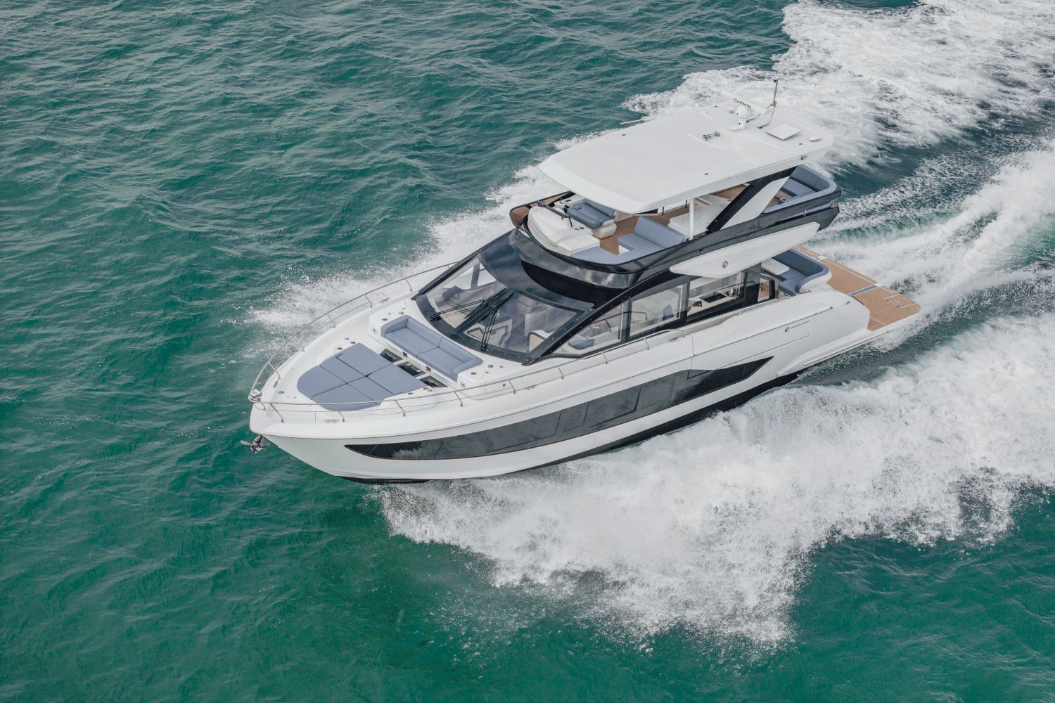 2026 Cruisers Yachts 57 Fly for sale