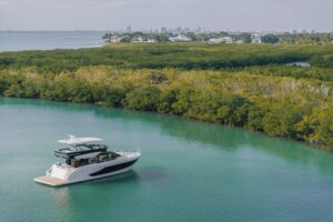 2026 Cruisers Yachts 57 Fly for sale - photo 3