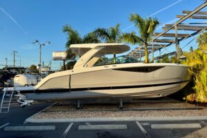 2026 Four Winns H33 OB for sale