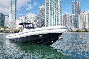 Northstar Orion 10 center console bow seating with forward-facing helm and windscreen.