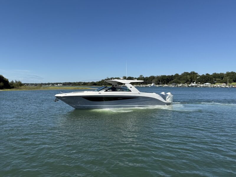 2026 Sea Ray SLX 400 Outboard