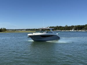 2026 Sea Ray SLX 400 Outboard for sale - photo 2