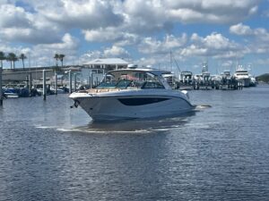 2026 Sea Ray SLX 400 Outboard for sale - photo 7