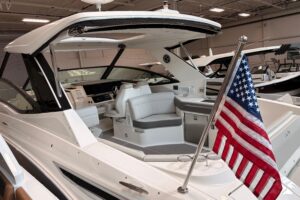 2026 Sea Ray Sundancer 320 for sale - photo 3