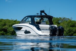 2026 Sea Ray Sundancer 370 Outboard for sale - photo 2