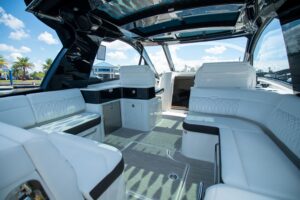 2026 Sea Ray Sundancer 370 Outboard for sale - photo 5