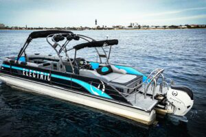 2026 Vision Marine Technologies V30 for sale - photo 2
