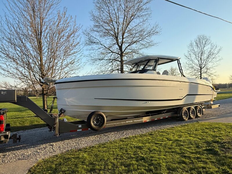 2026 Wellcraft 38 T-Top