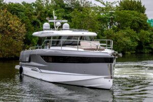 2026 Wellcraft 44 Explorer for sale - photo 2