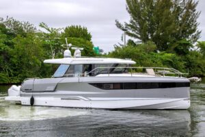 2026 Wellcraft 44 Explorer for sale - photo 3