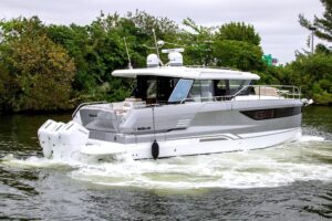 2026 Wellcraft 44 Explorer for sale - photo 4
