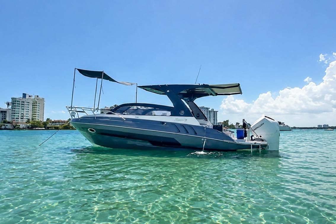 2027 Hanover 305 for sale