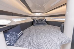 2027 Hanover 305 for sale - photo 4