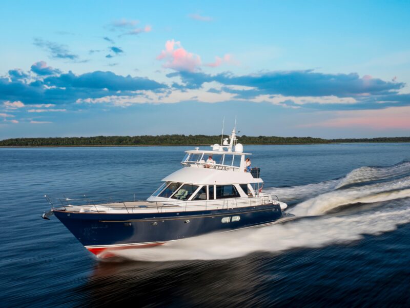 2027 Hunt Yachts 63 Flybridge