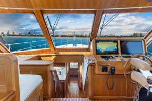 2027 Hunt Yachts 63 Flybridge for sale - photo 3