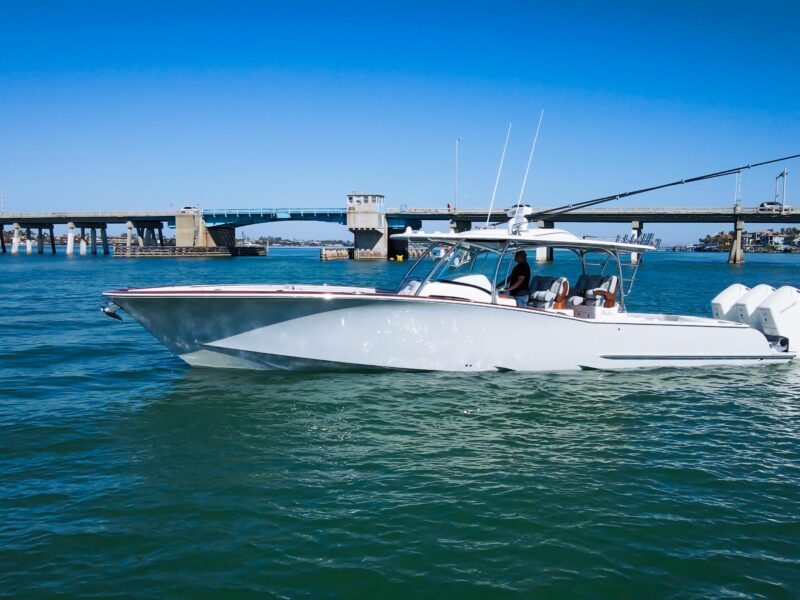 2027 Mag Bay 43 CC