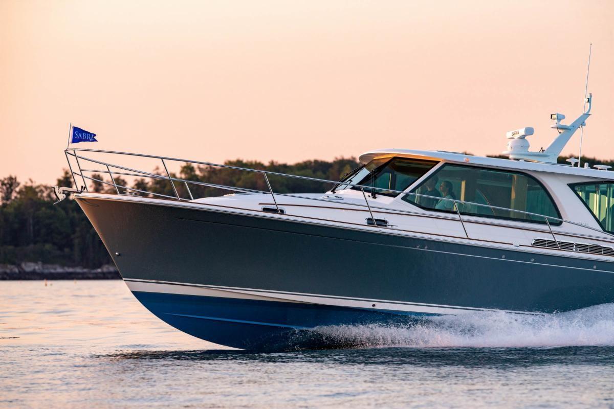 2027 Sabre 43 Salon Express for sale