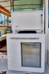 2027 Sabre 45 Salon Express for sale - photo 4