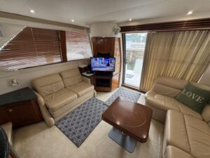 2000 Carver 450 Voyager Pilothouse for sale - photo 2