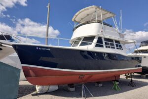 2000 Mainship 390 Trawler for sale