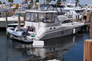 2000 Sea Ray 420 Aft Cabin for sale - photo 2