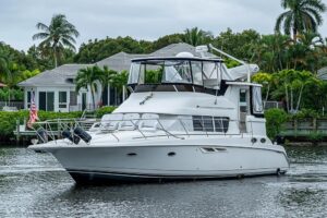 2000 Silverton 442 Cockpit Motor Yacht for sale