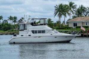 2000 Silverton 442 Cockpit Motor Yacht for sale - photo 2