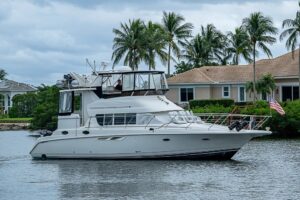 2000 Silverton 442 Cockpit Motor Yacht for sale - photo 3