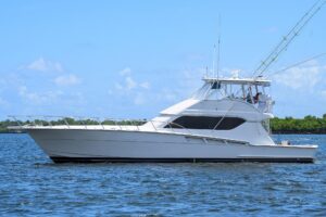 2001 Hatteras 60 Convertible for sale - photo 5
