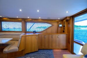 2001 Hatteras 60 Convertible for sale - photo 7