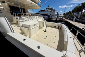 2001 Horizon 92 Cockpit Skylounge for sale - photo 7