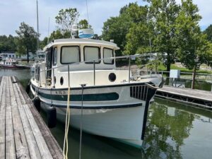 2001 Nordic Tug 32 for sale - photo 3
