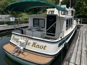 2001 Nordic Tug 32 for sale - photo 4