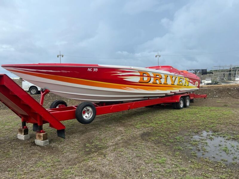 2002 Cigarette 46′ Rough Rider