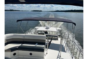 2002 Harbor Master 440 Widebody for sale - photo 8