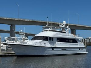 2002 Hatteras 75 MY for sale - photo 2