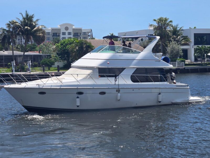 2003 Carver 460 Voyager