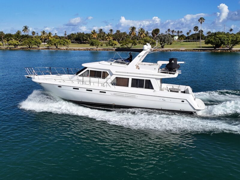 2003 Navigator Rival 5700