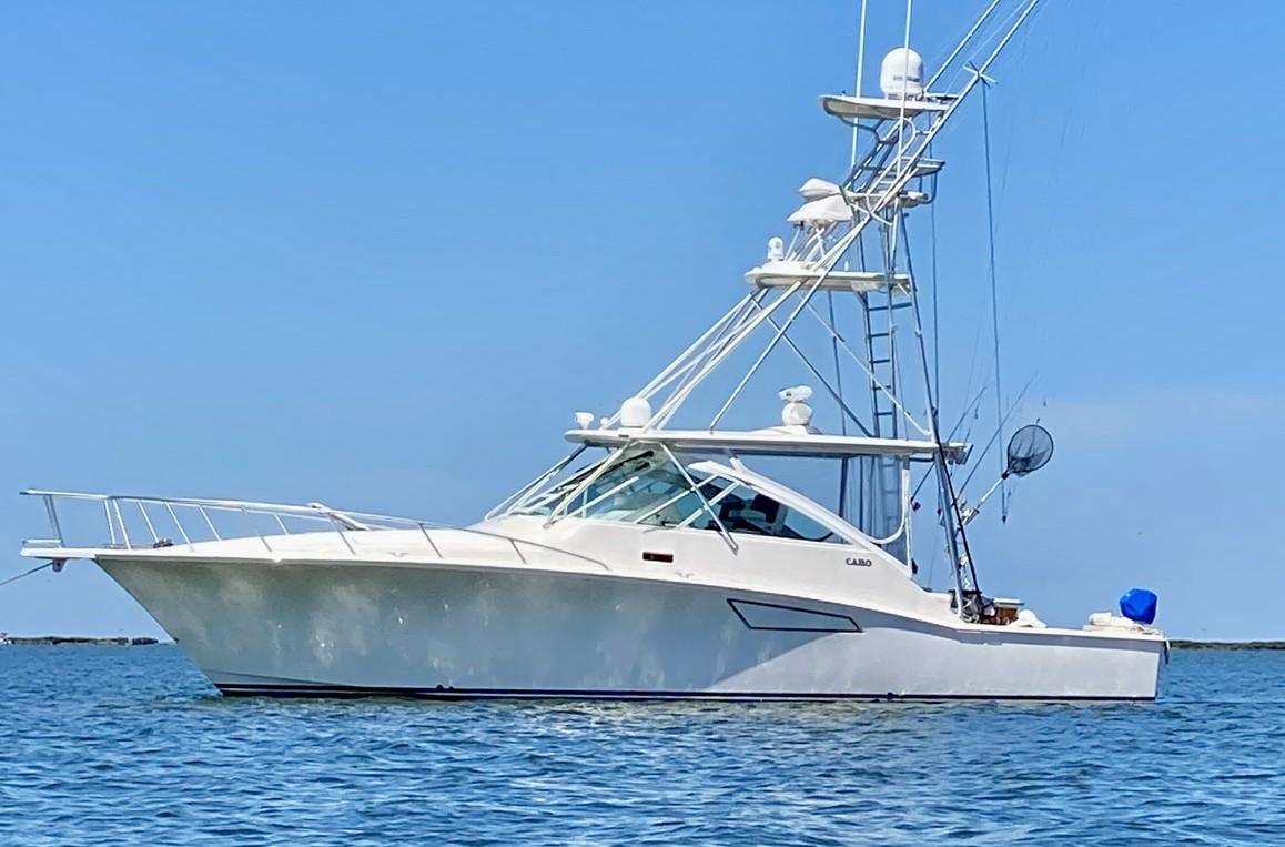 2004 Cabo 40 Express for sale