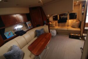 2004 Cruisers Yachts 370 for sale - photo 4