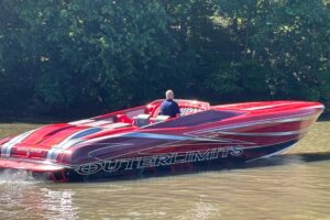 2004 Outerlimits 42 Legacy for sale - photo 2