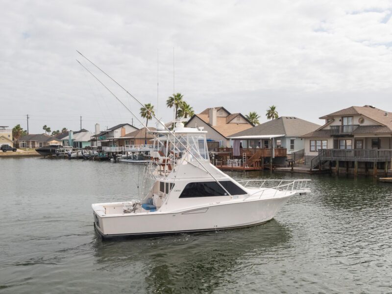 2005 Cabo 35 Flybridge