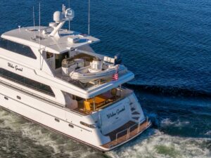 2005 Horizon 82 Skylounge for sale - photo 7