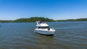 2005 Meridian 341 Sedan for sale - photo 8