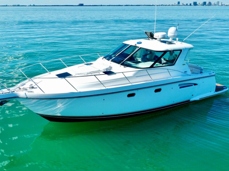 2005 Tiara Yachts 3600 Sovran