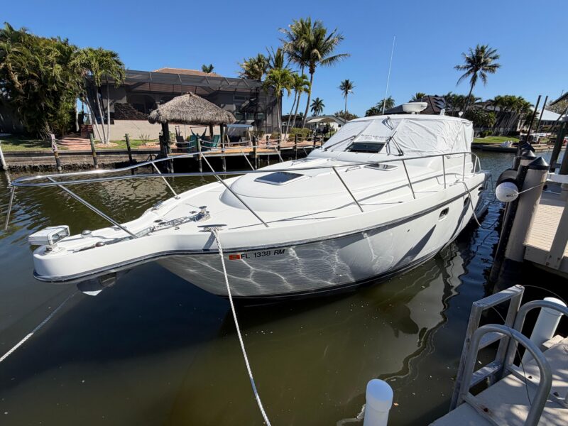 2005 Tiara Yachts 3600 Sovran